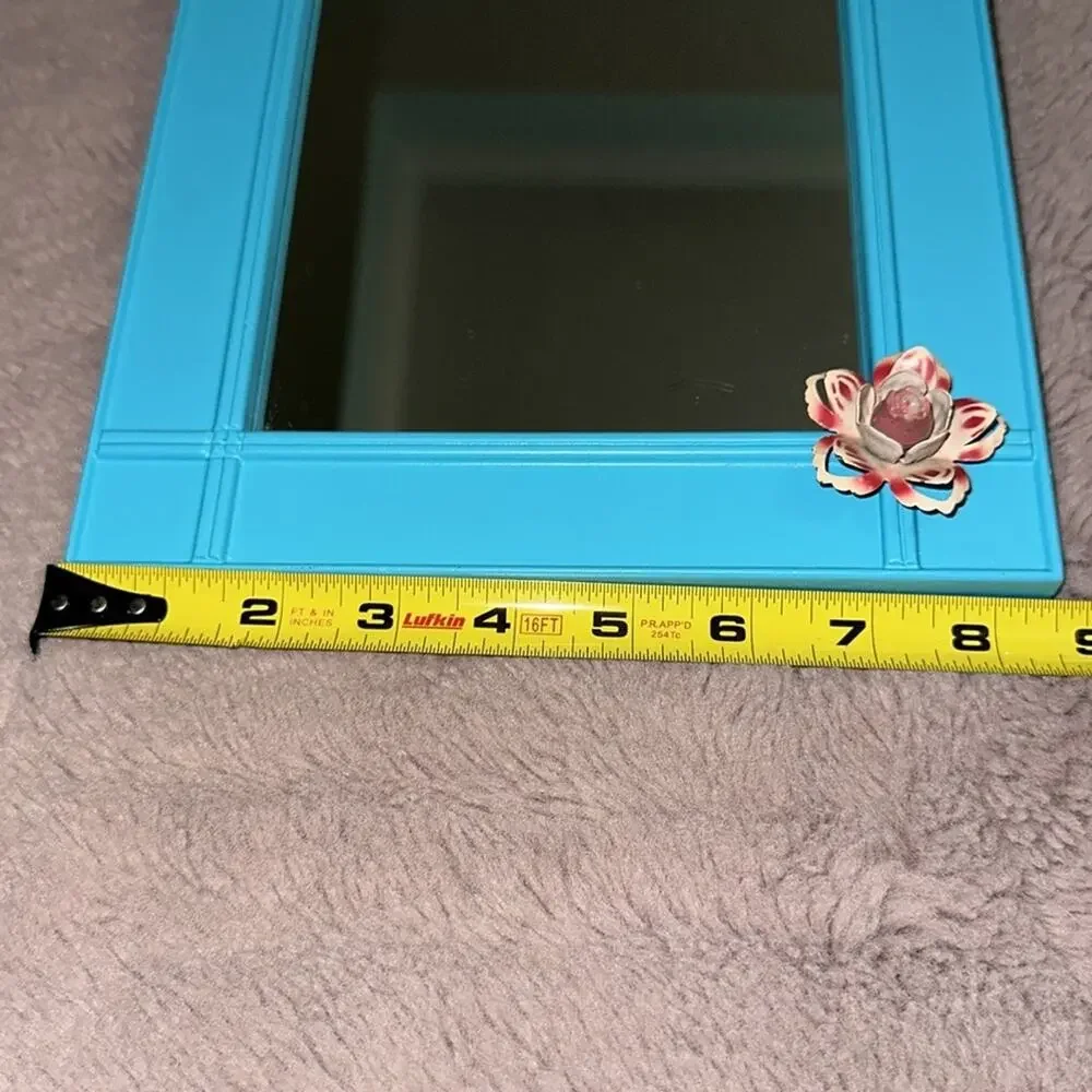 Cute Accent Mirror with Antique Floral Accents